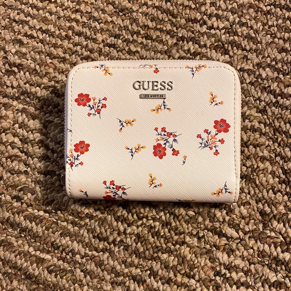 Guess Handbags - Guess Los Angeles Wallet